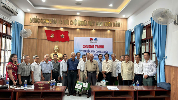 Hình ảnh lan tỏa hành trình chăm sóc sức khỏe từ thiên nhiên tới người cao tuổi